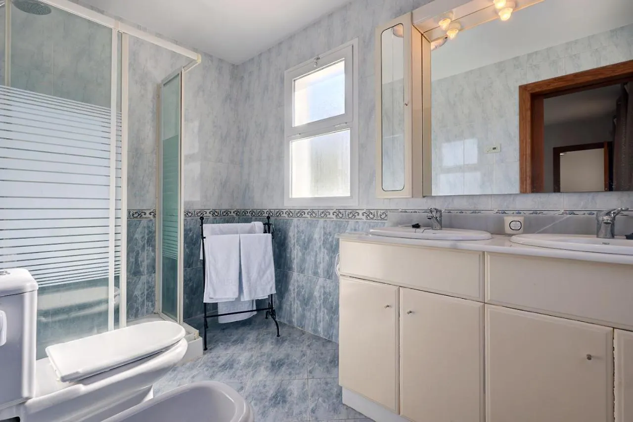 088 Bright And Spacious Andalusian Style Villa With Private Pool Fuengirola