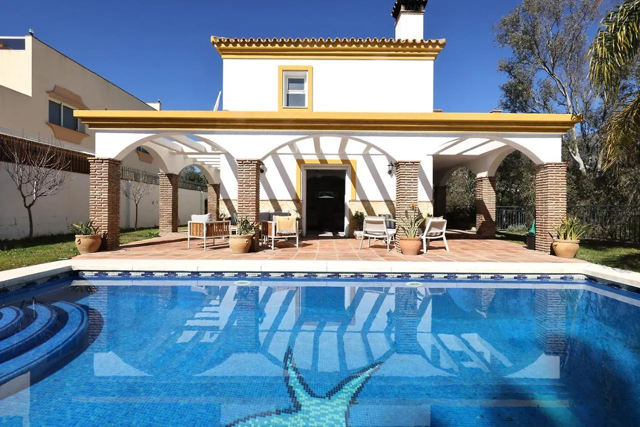 088 Bright And Spacious Andalusian Style Villa With Private Pool Fuengirola Spain