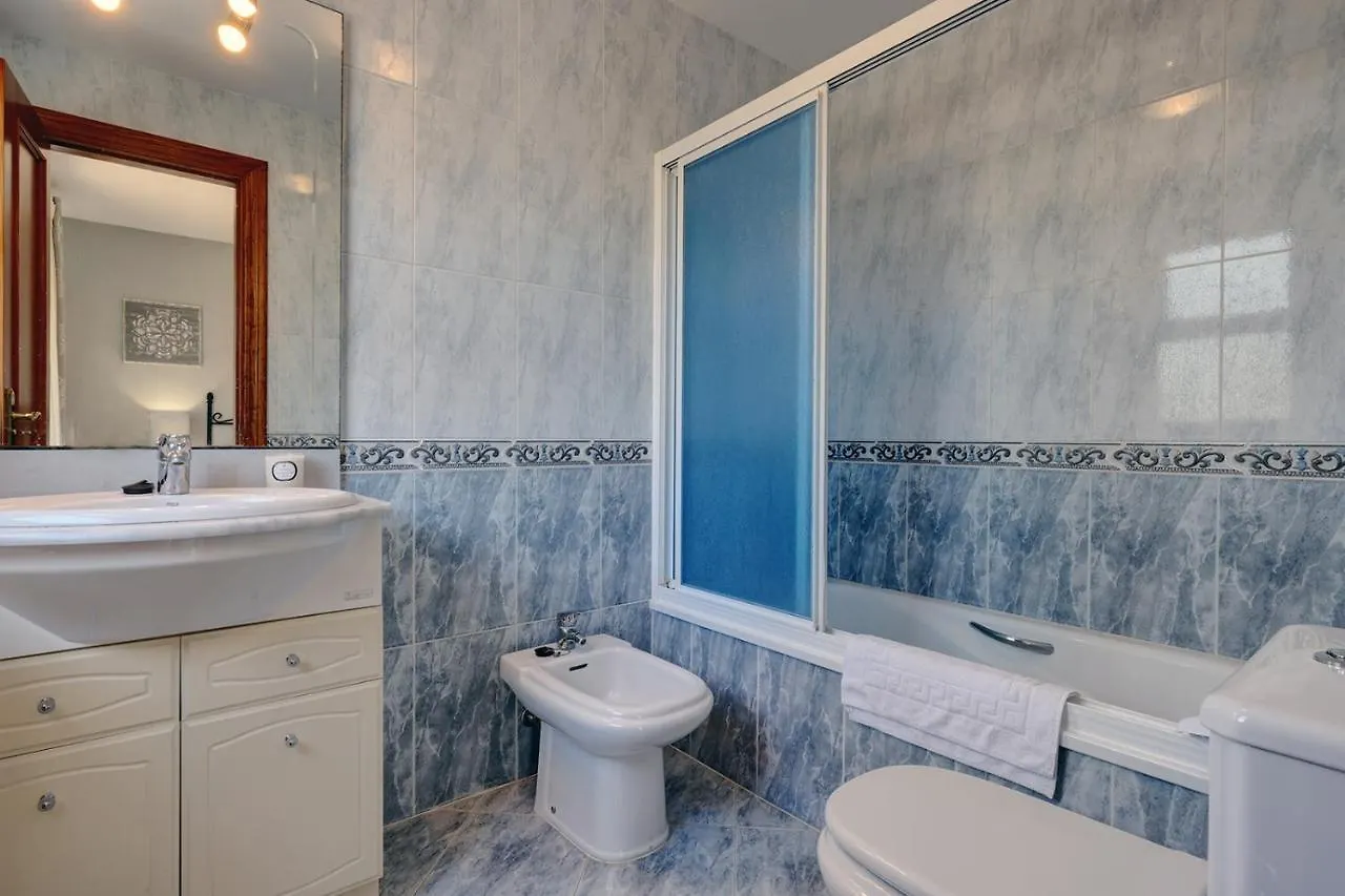 088 Bright And Spacious Andalusian Style Villa With Private Pool Fuengirola 0*,